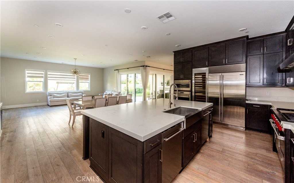 68 Ray - Photo 6 of 39