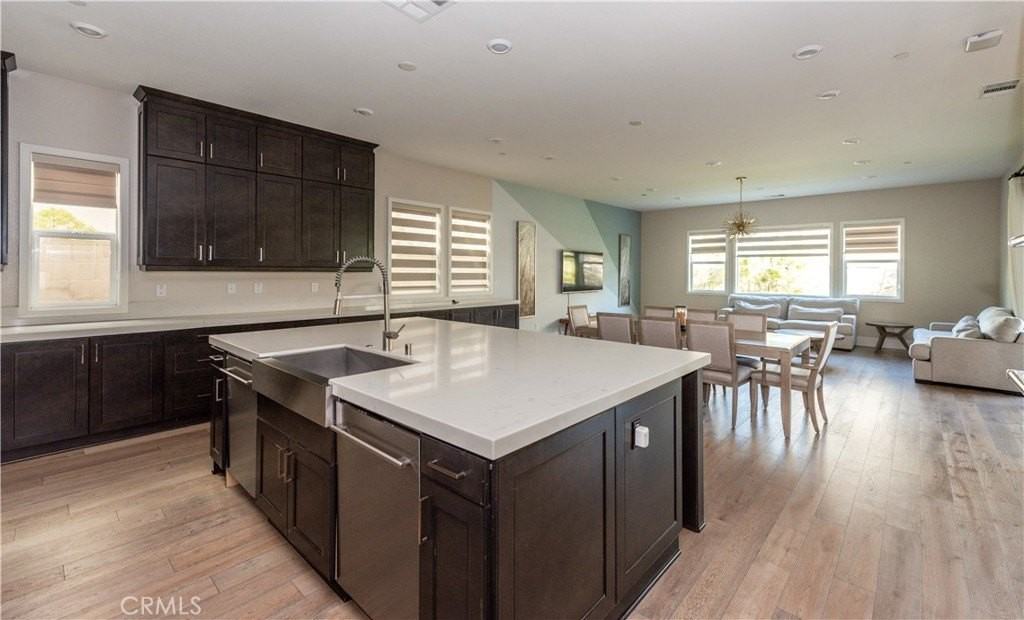 68 Ray - Photo 7 of 39