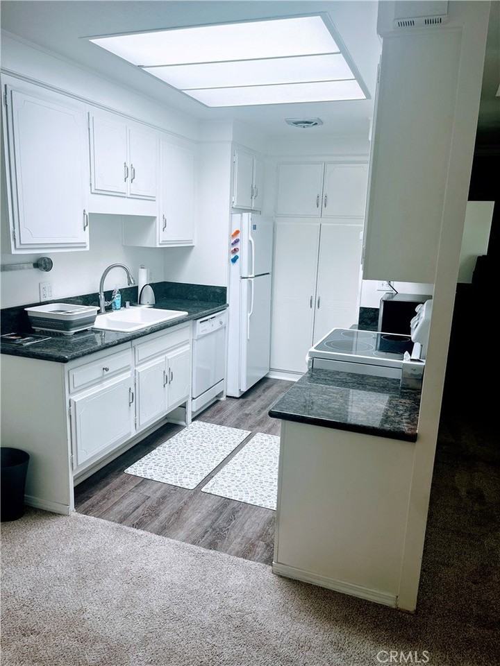 956 Calle Aragon #F - Photo 2 of 8