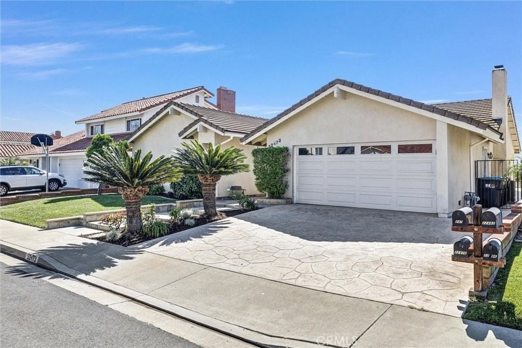 22472 Melida - Photo 2 of 31