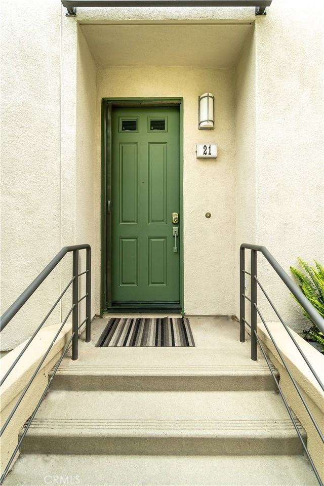 21 Vantis Dr - Photo 3 of 22