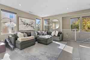 featured image of 1 Empire Dr