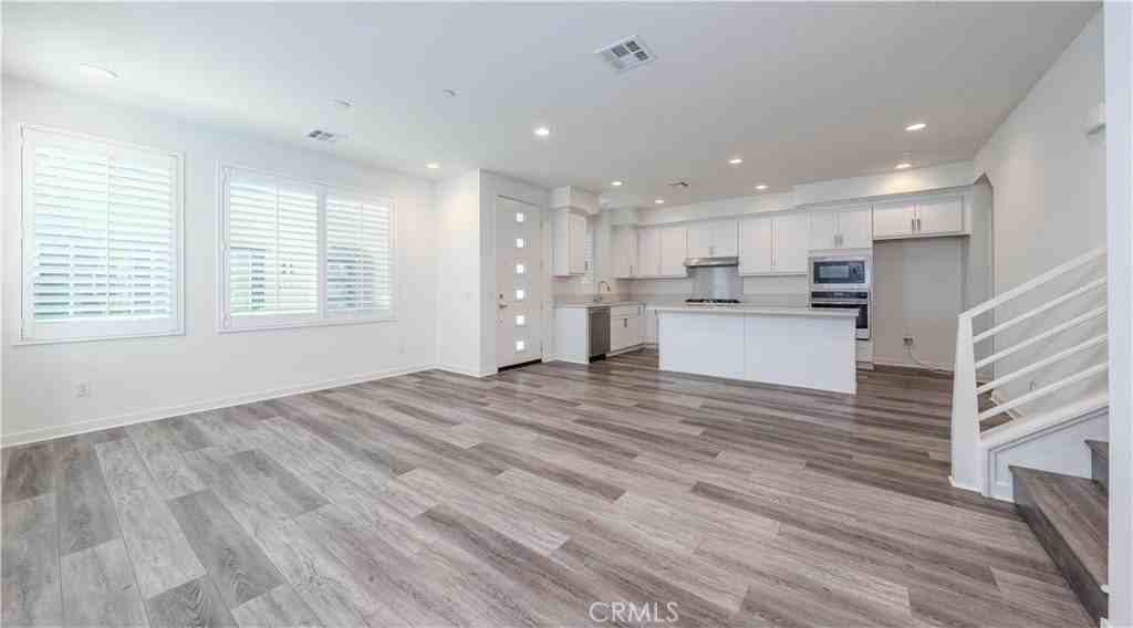 624 Cultivate - Photo 3 of 36