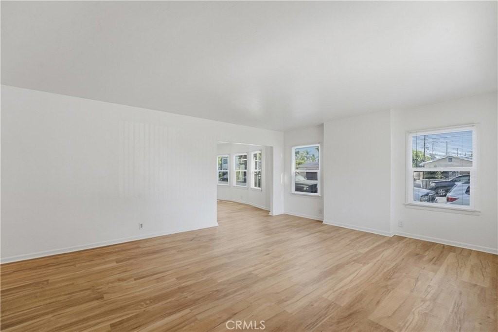 800 N Clementine St - Photo 4 of 26