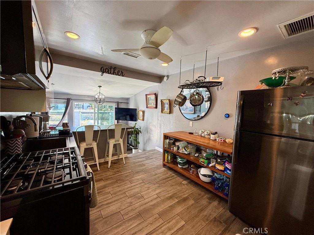 211 Carroll Canal - Photo 5 of 9