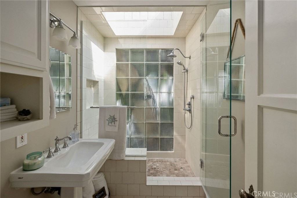 124 17th St - Photo 5 of 18