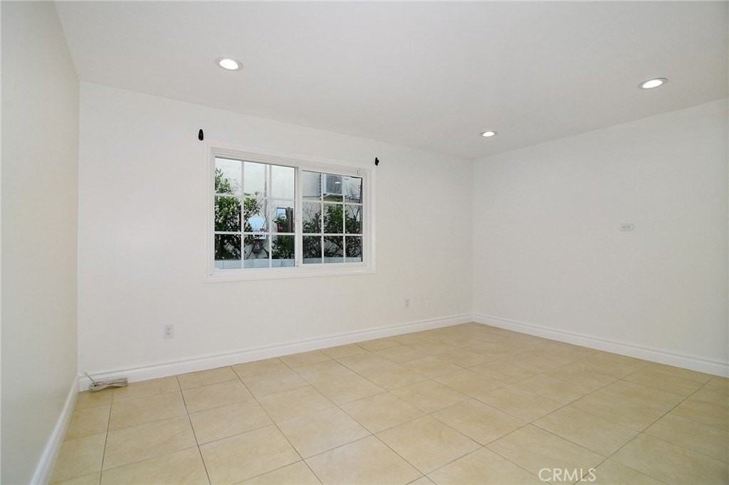 5316 Mecca Ave - Photo 6 of 28