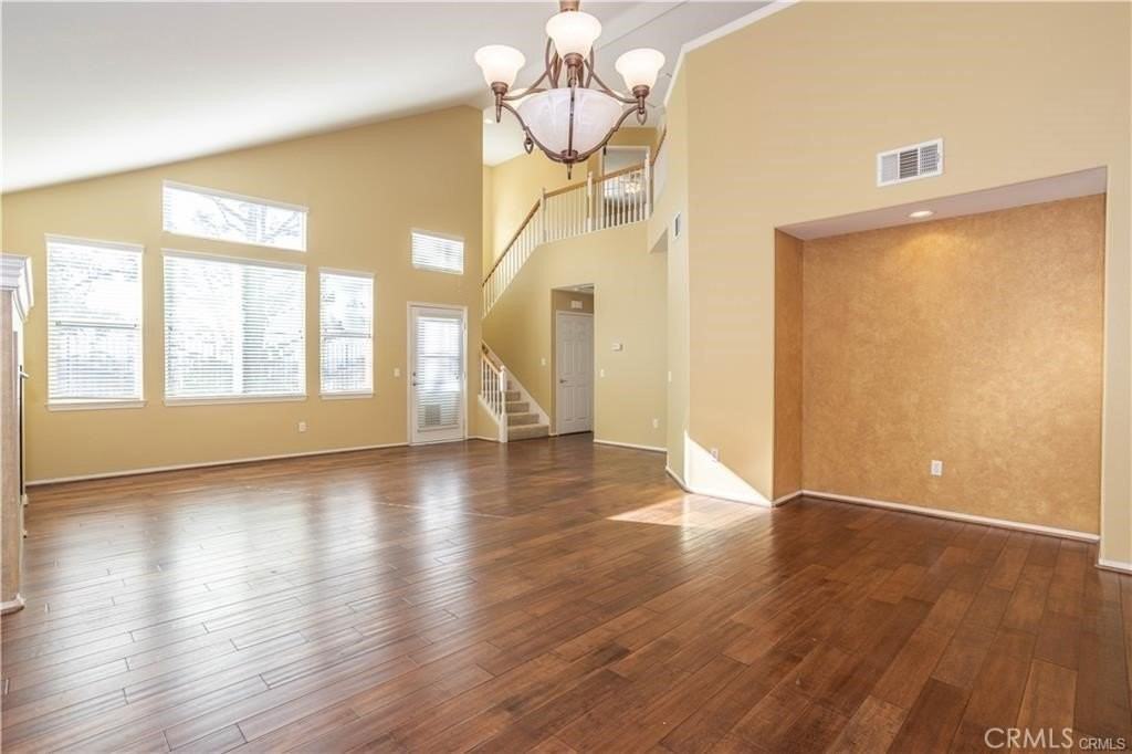 19932 Oakville Ct - Photo 5 of 26