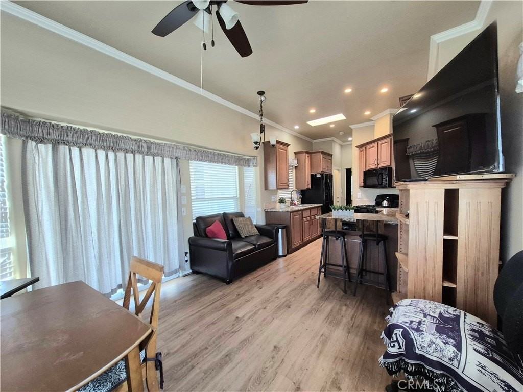 1382 Western Dr - Photo 6 of 22