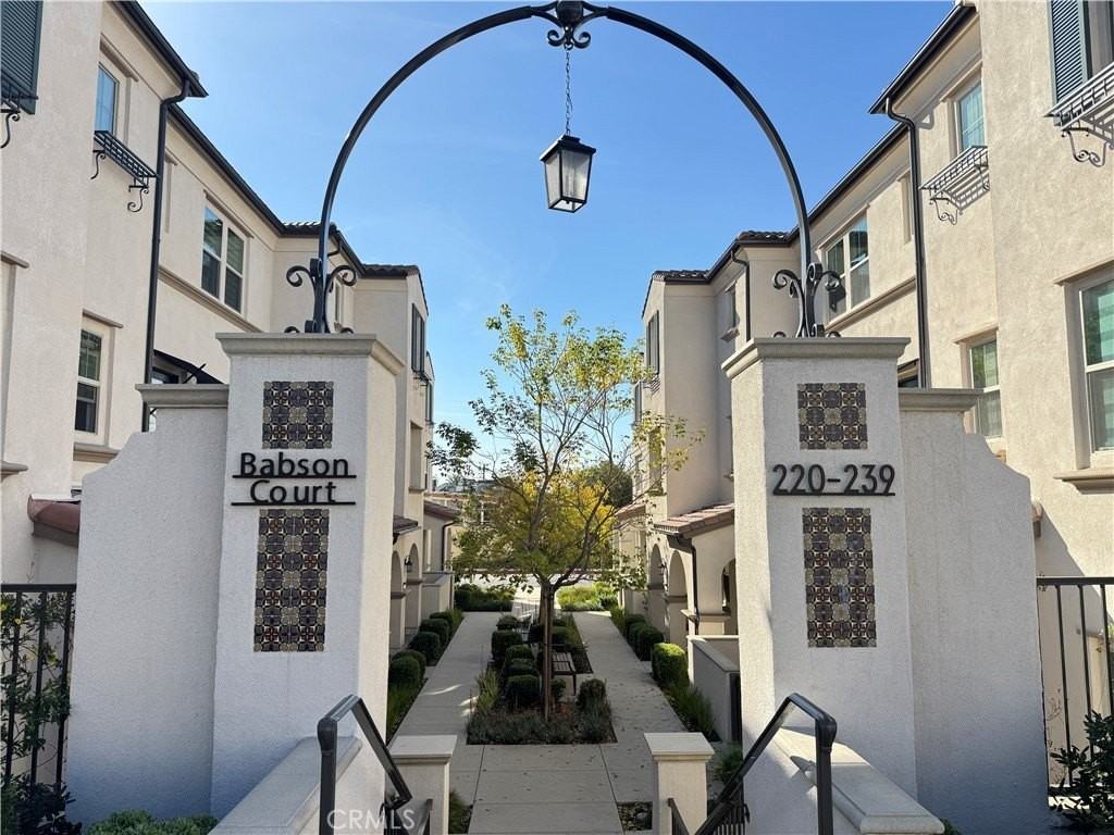 235 Babson Ct - Photo 3 of 11