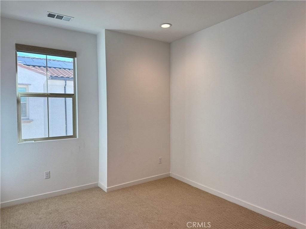 235 Babson Ct - Photo 5 of 11