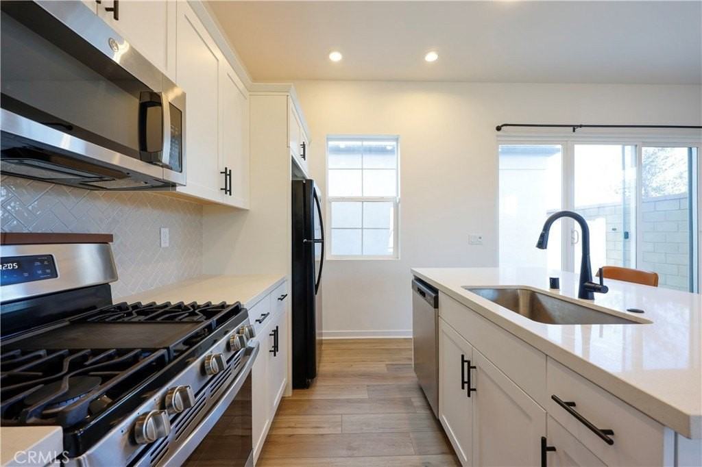 4437 S Fairmount Paseo - Photo 7 of 36