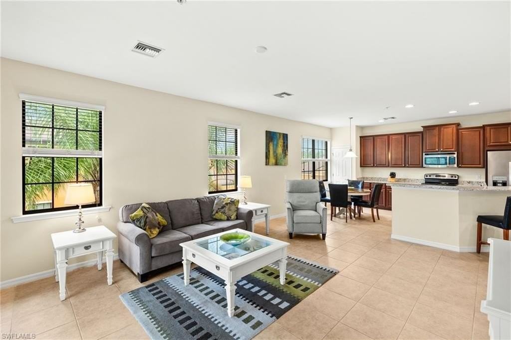 3742 Pino Vista Way Unit 4 - Photo 6 of 40