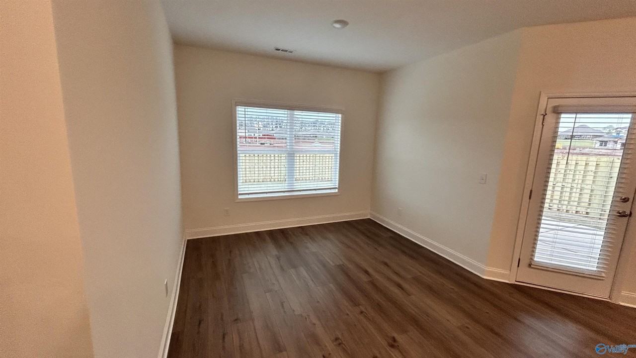 231 Jerrie Lynn Blvd - Photo 6 of 32