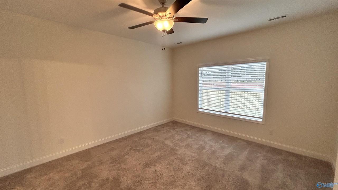 231 Jerrie Lynn Blvd - Photo 7 of 32