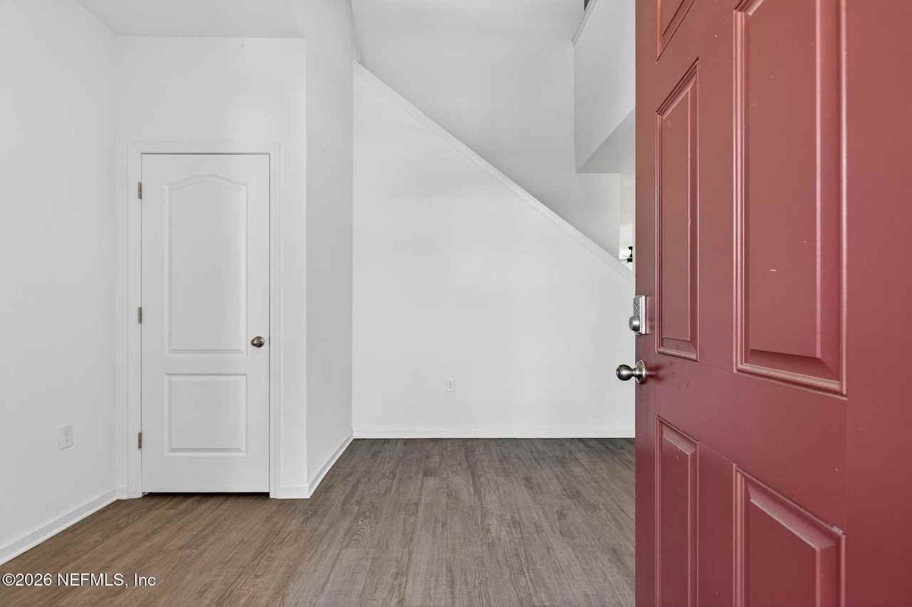 2283 Shady Breeze Ln - Photo 7 of 50