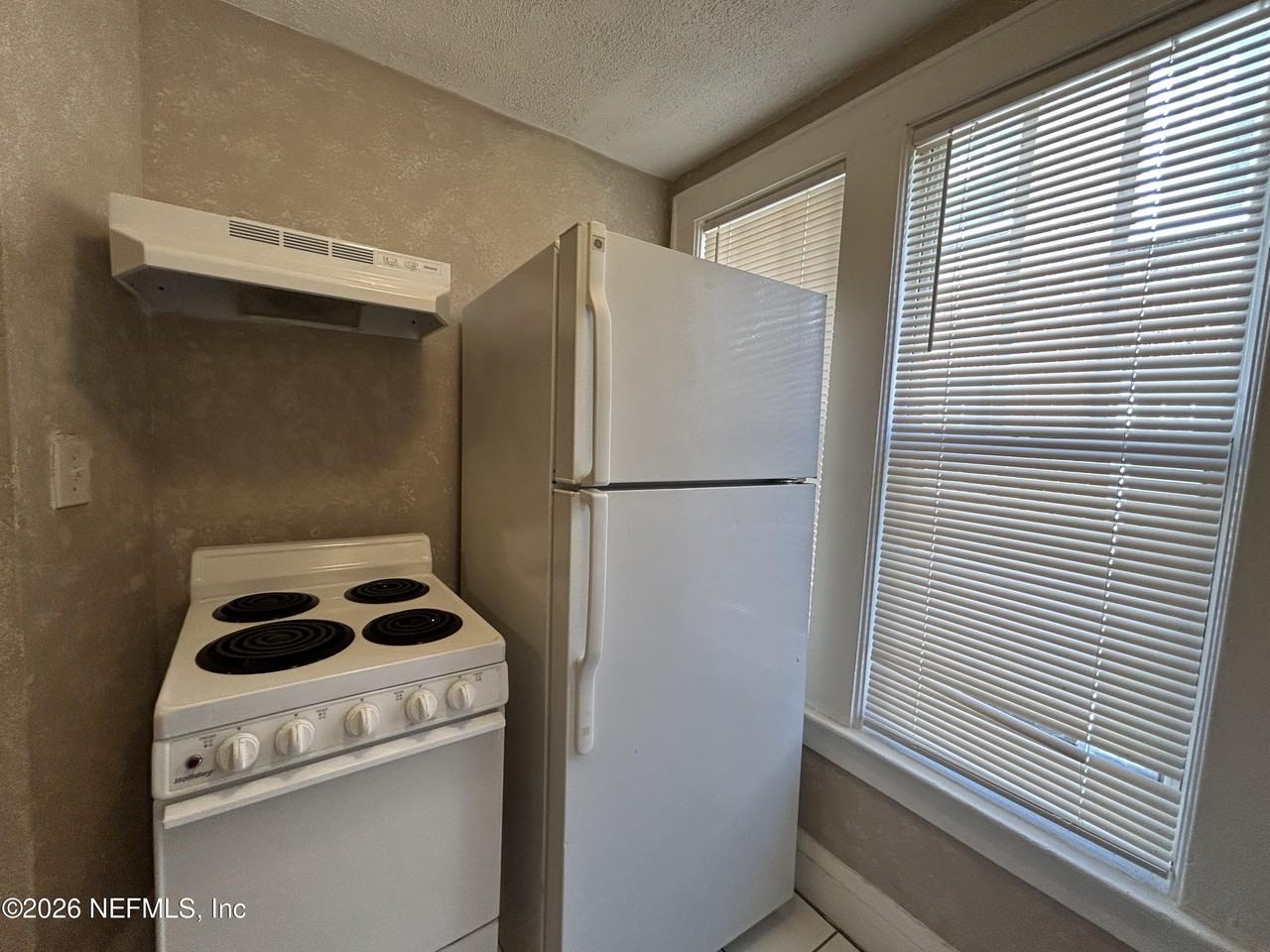 2619 College St Apt 2 - Photo 7 of 12