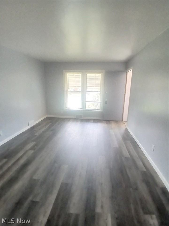 5247 Old Oxford Ln Apt 2 - Photo 3 of 11