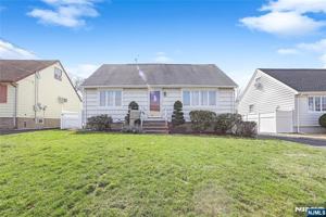 featured image of 340 Kipp Ave