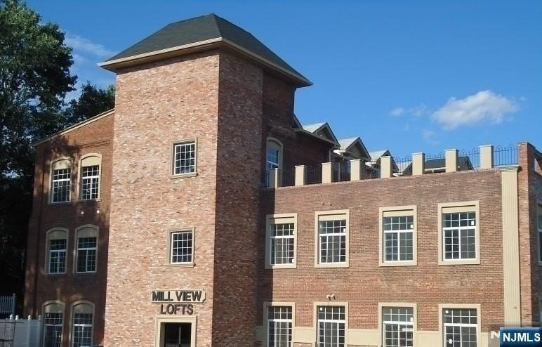 57 Westervelt Ave ## 69 - Photo 2 of 13