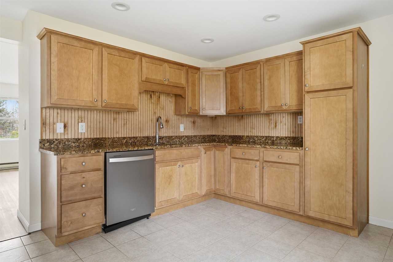 4 Linda Ln #5 - Photo 4 of 27