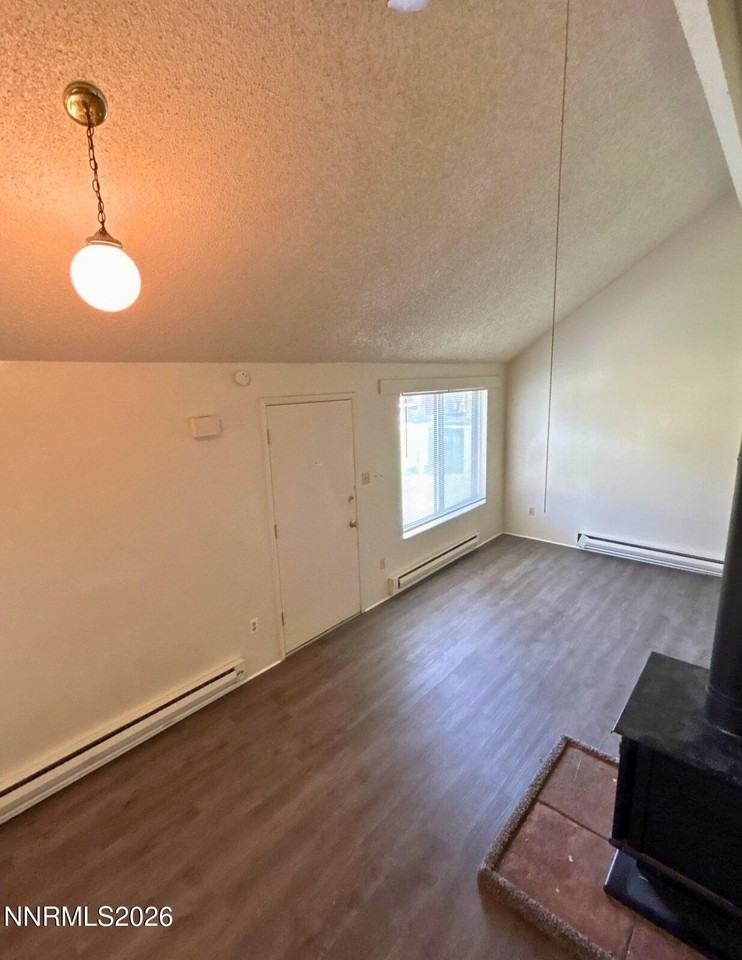 1664 Manchester Way - Photo 4 of 11