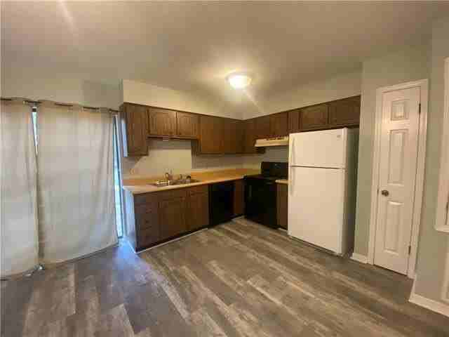 21096 Washington Ave #B - Photo 4 of 9