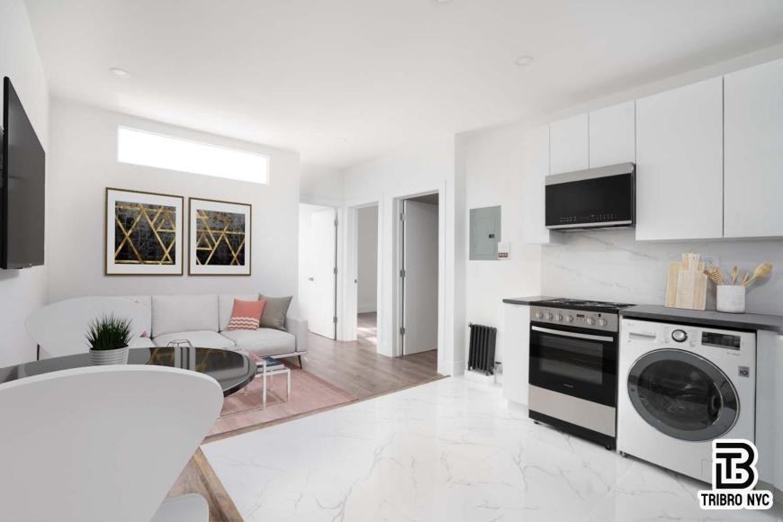 1719 E 8th St - Photo 4 of 7