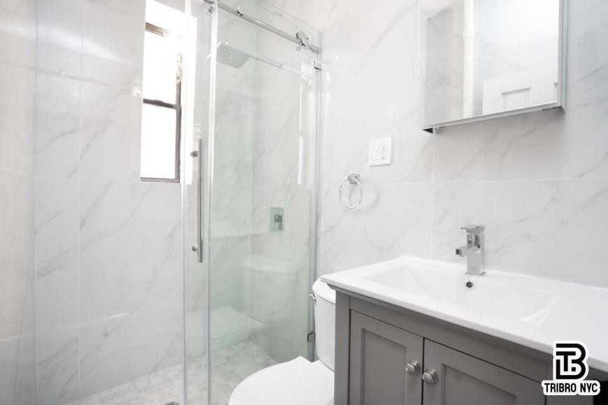 1719 E 8th St - Photo 7 of 7