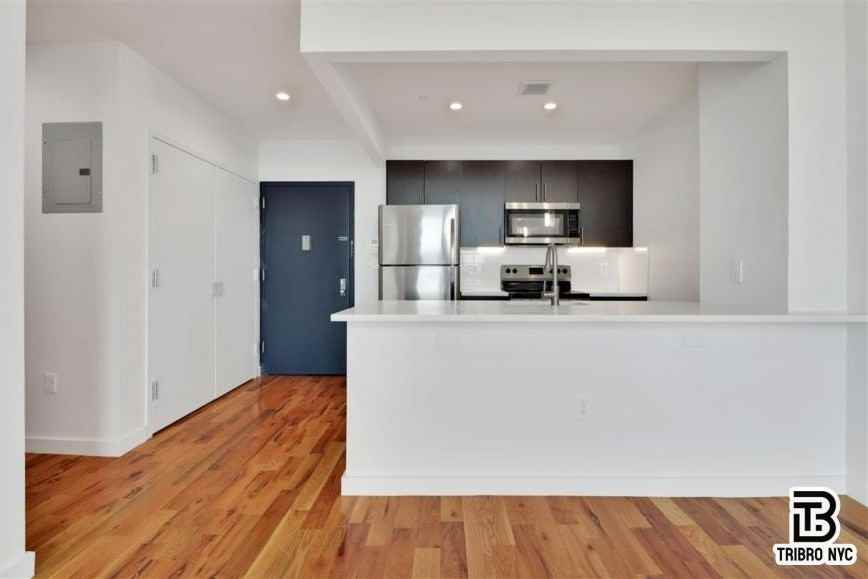 15 Somers St - Photo 4 of 6