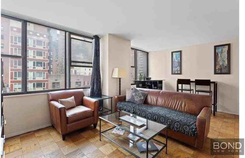 301 E 45th St - Photo 2 of 9