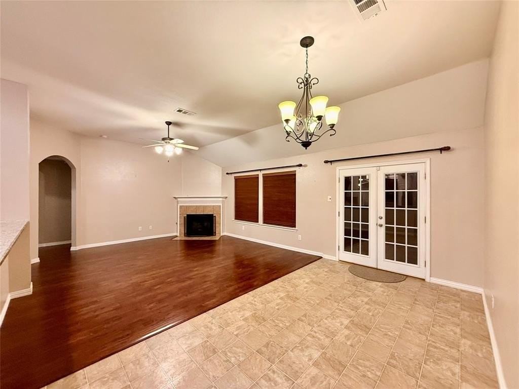 3210 Glenwood Dr - Photo 3 of 23