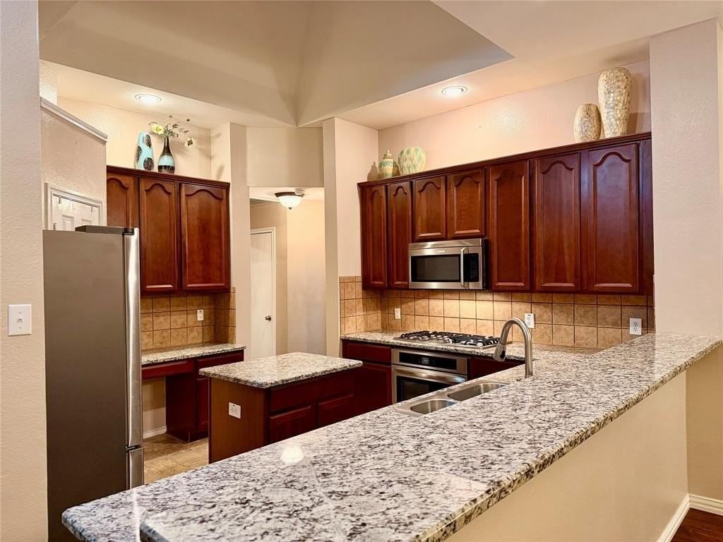 3210 Glenwood Dr - Photo 7 of 23