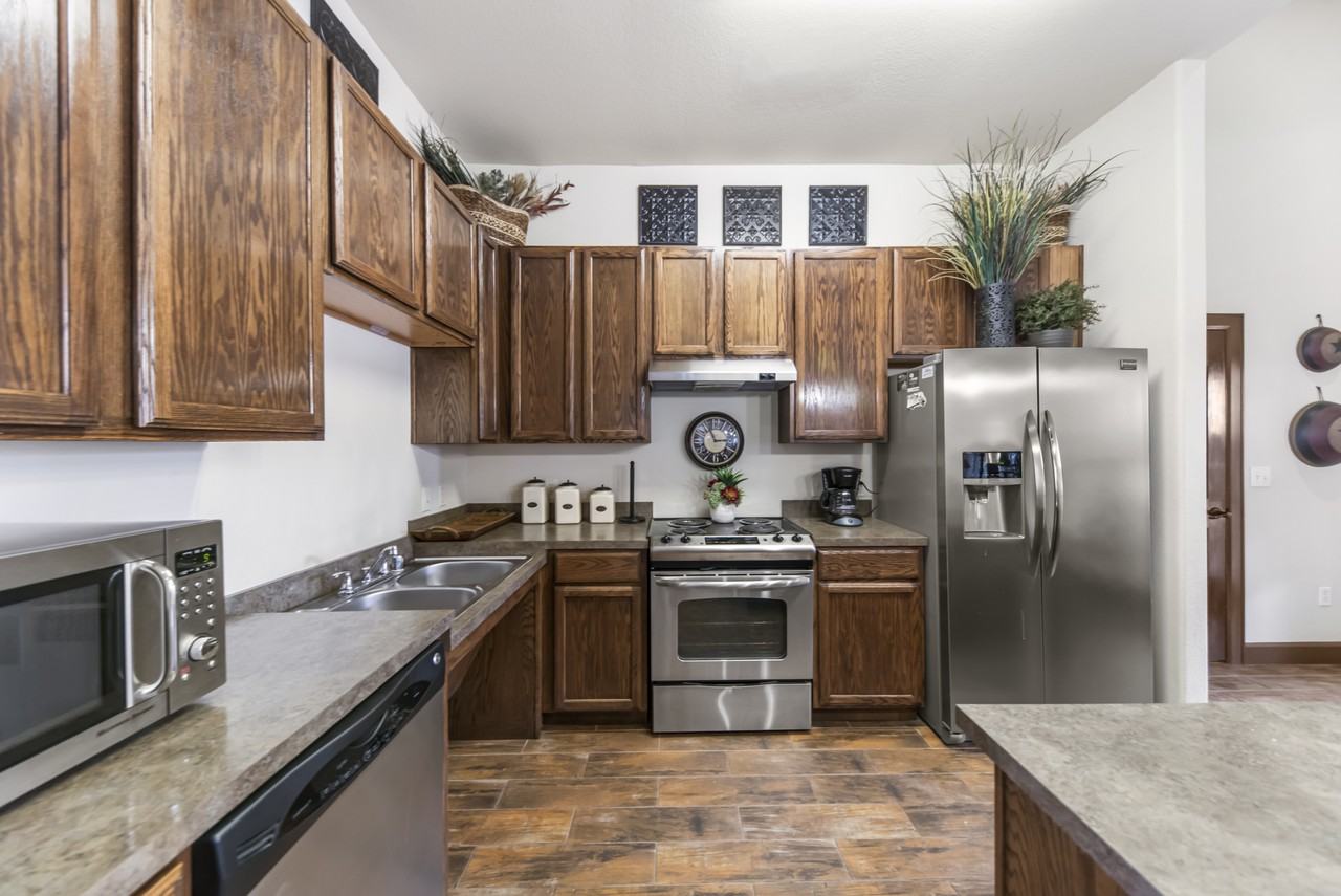 Constellation Ranch - Photo 3 of 10