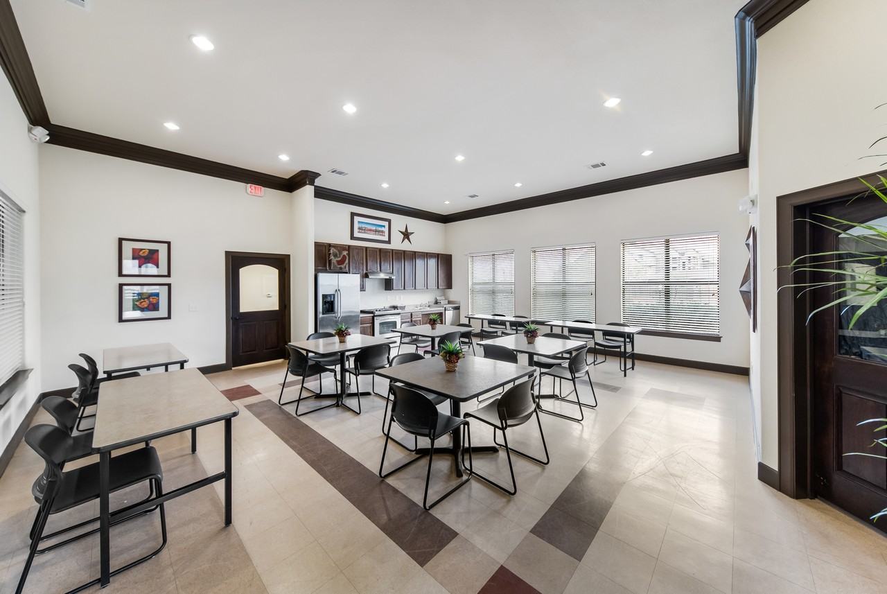 Constellation Ranch - Photo 4 of 10