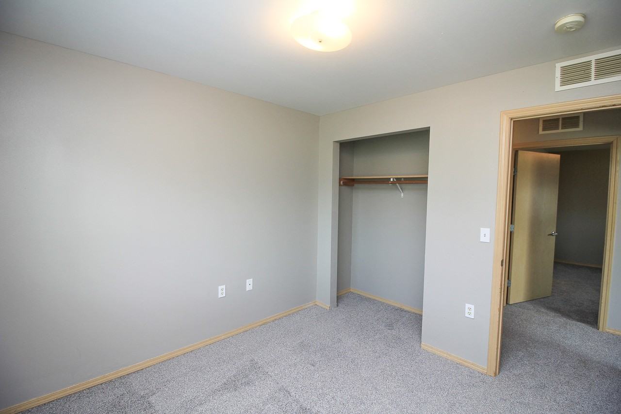 Falls Park - Photo 6 of 9