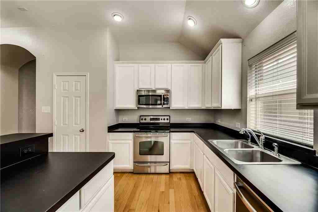 5024 Escambia Ter - Photo 5 of 15