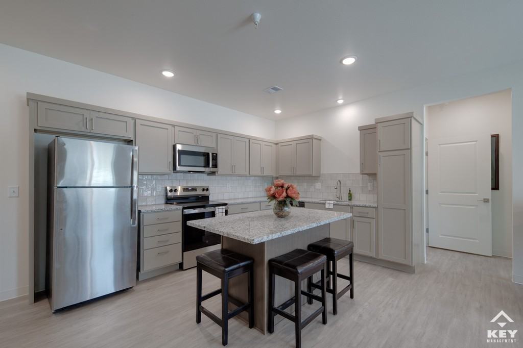 Buffalo Ridge Apartments - Photo 2 of 21