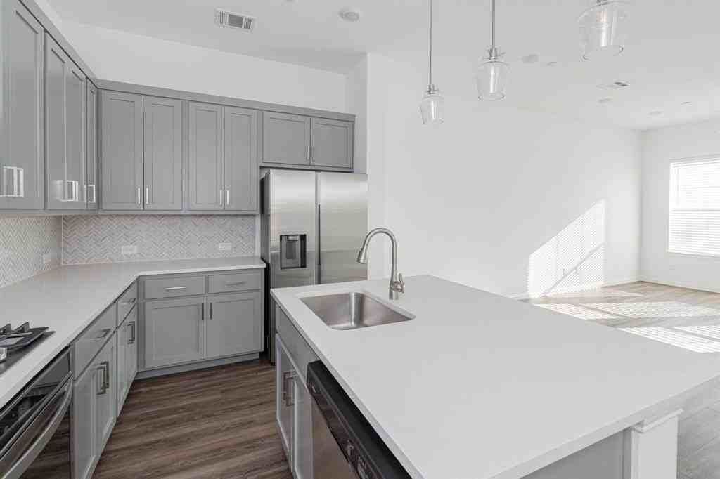 2217 Adena Springs Dr - Photo 6 of 20