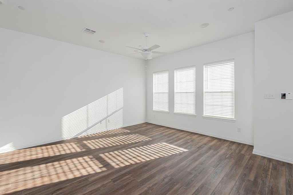 2217 Adena Springs Dr - Photo 2 of 20