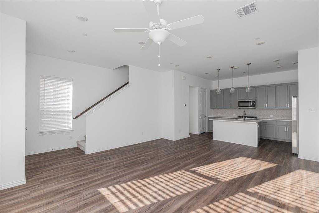 2217 Adena Springs Dr - Photo 3 of 20