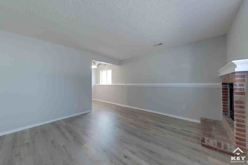 Sheridan Townhomes - Photo 3 of 16