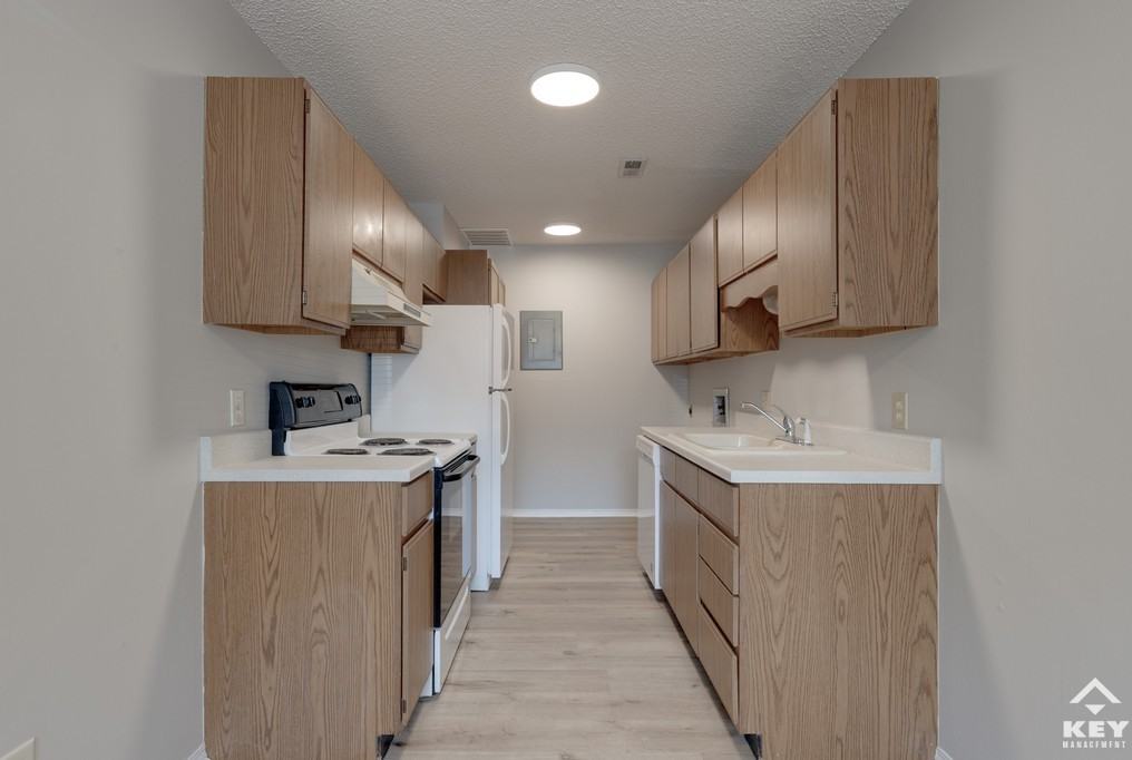 Sheridan Townhomes - Photo 5 of 16