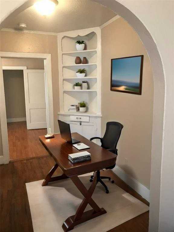 5906 Oram St #3 - Photo 3 of 10