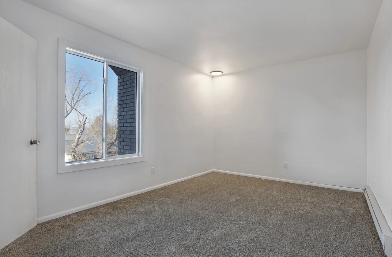 Canyon Commons - Photo 4 of 11