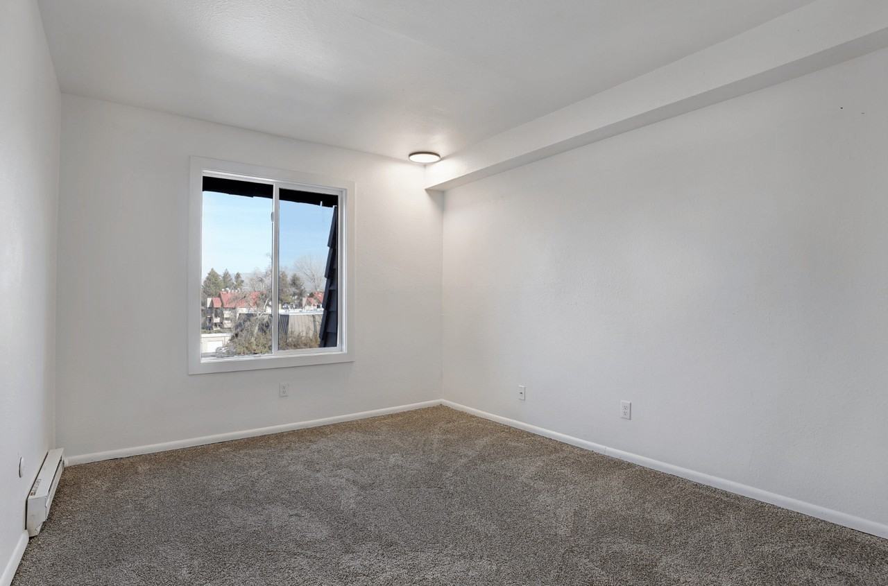 Canyon Commons - Photo 5 of 11