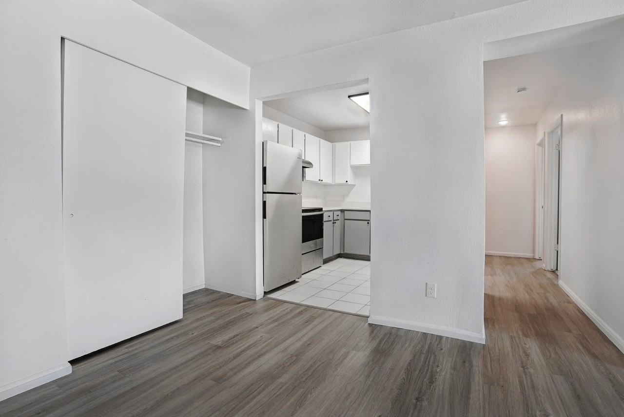 Canyon Commons - Photo 7 of 11