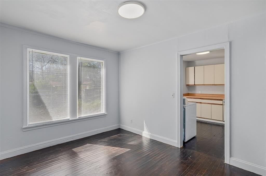 219 E Slattery Blvd - Photo 6 of 13
