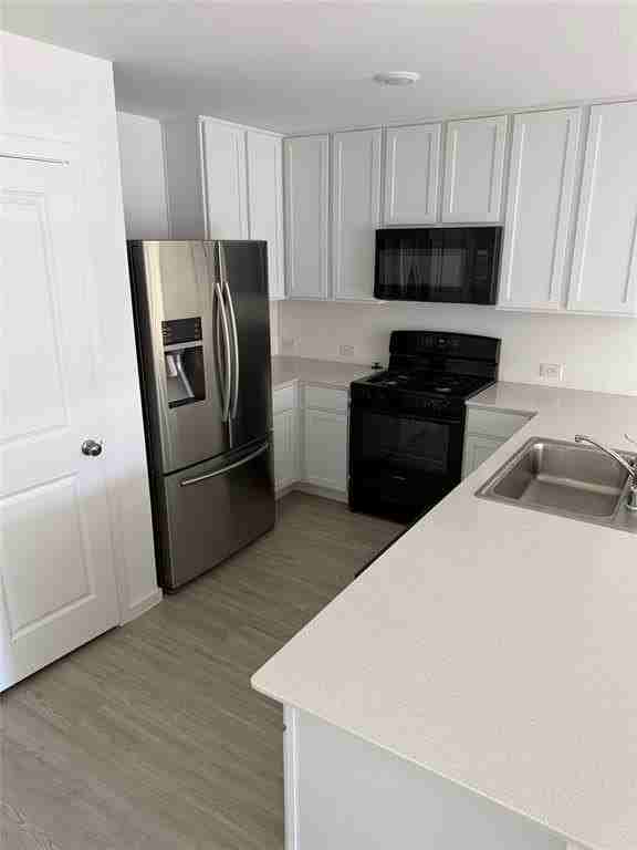 12128 Thoroughbred Dr - Photo 3 of 7