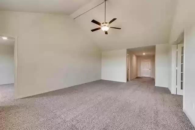 3031 Chico Dr - Photo 5 of 16
